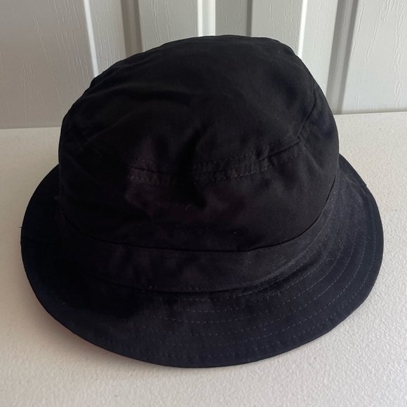Penguin by munsingwear black bucket hat - Picture 2 of 5